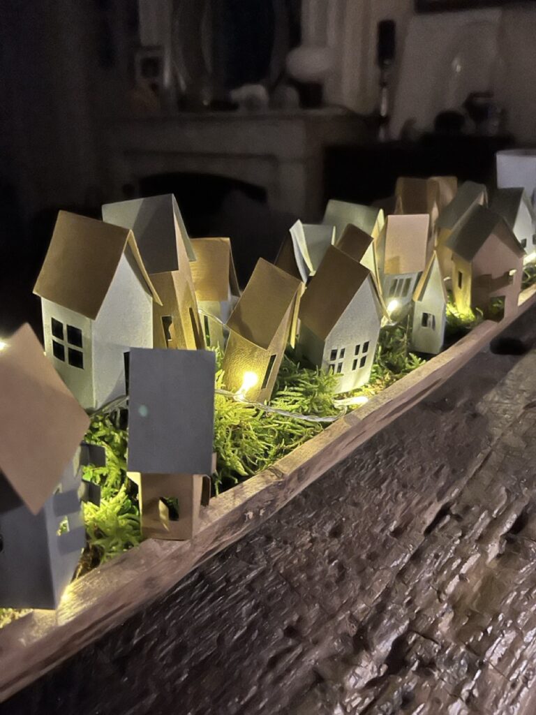 DIY village de Noël en papier pour calendrier de l'avant